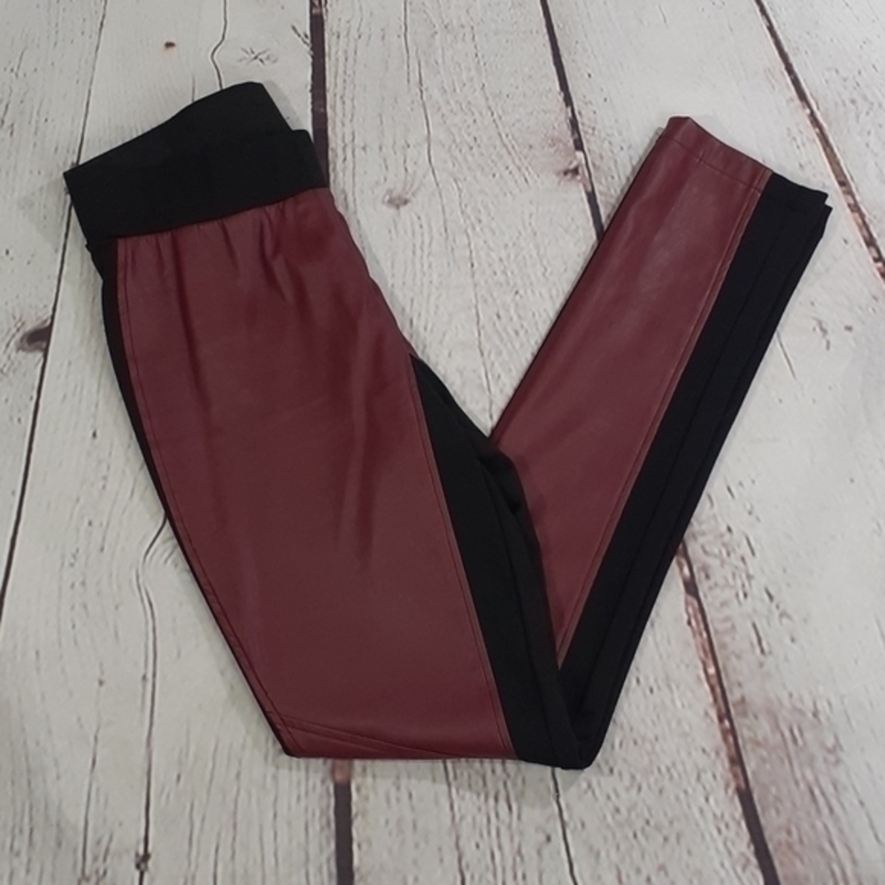 Tinley Road vegan leather motto leggings medium